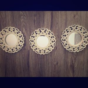 Set of three small mirrors